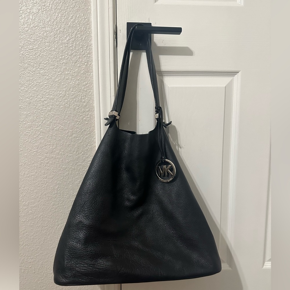 Black leather Michael Kors purse